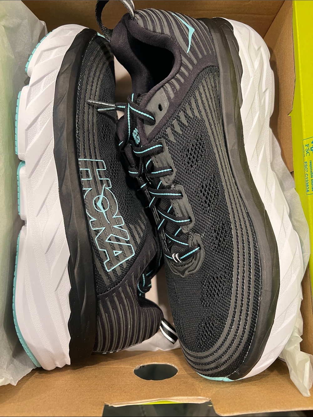 Hoka Bondi 6 Black/Aqua Sky Athletic Shoe Sz 9.5 NIB - Picture 2 of 3